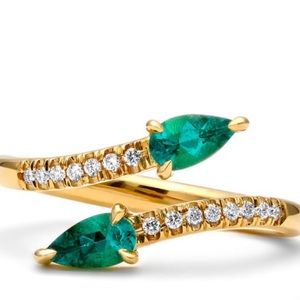 Open Design Golden Pear Cut Emerald Sapphire Cocktail Ring